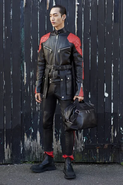 Look 17